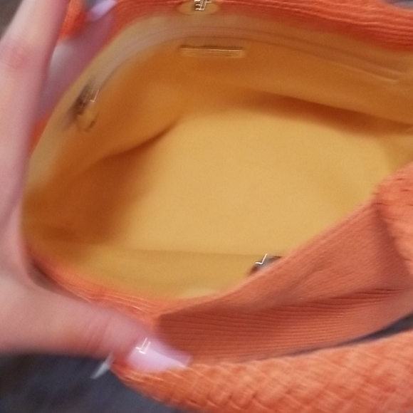 Small orange purse - Picture 2 of 2